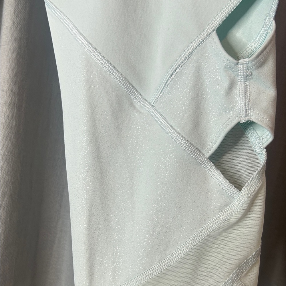 Victoria Sport White Leggings - Picture 5 of 8